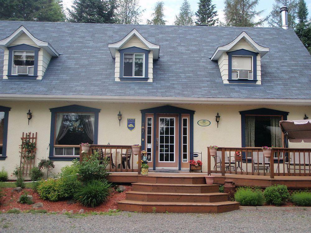 Bed and Breakfast La Tremblante Мон-Трамблан Екстер'єр фото